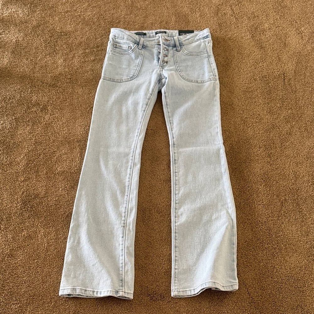 NWT Wild Fable Light Blue Exposed Button Flare Jeans Size 0 - Picture 4 of 7